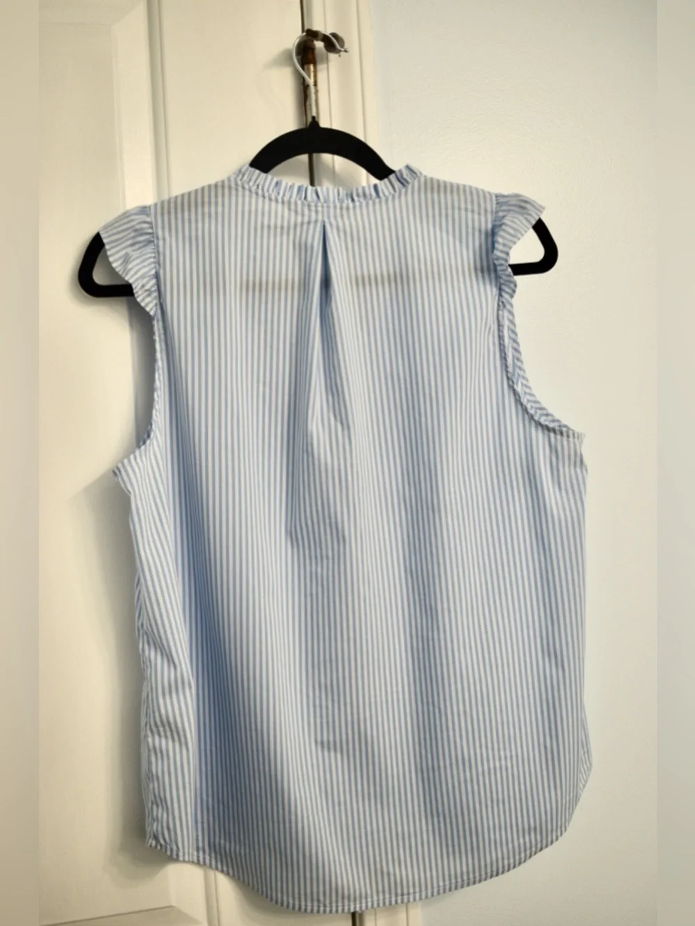 H&M Sleeveless Blouse Women’s Blue and White Striped Size 12 - Picture 10 of 15